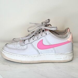 🔥Nike Air Force 1 Sneakers with Pink Swoosh Women’s Sz 5,5 🔥